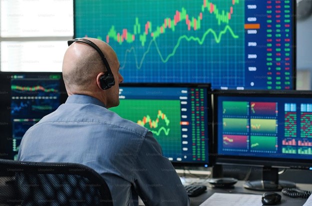 trading the currency market in 2023