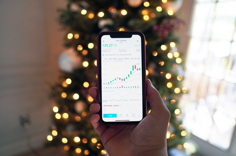 What Makes A Robust Online Broker?